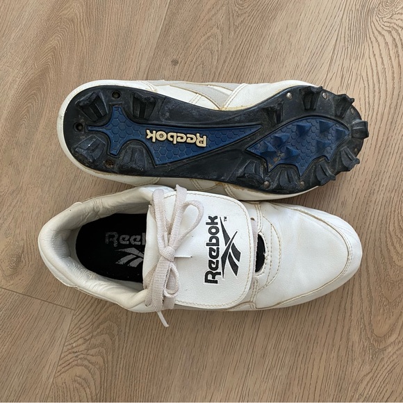 Ladies baseball cleats - Picture 2 of 5